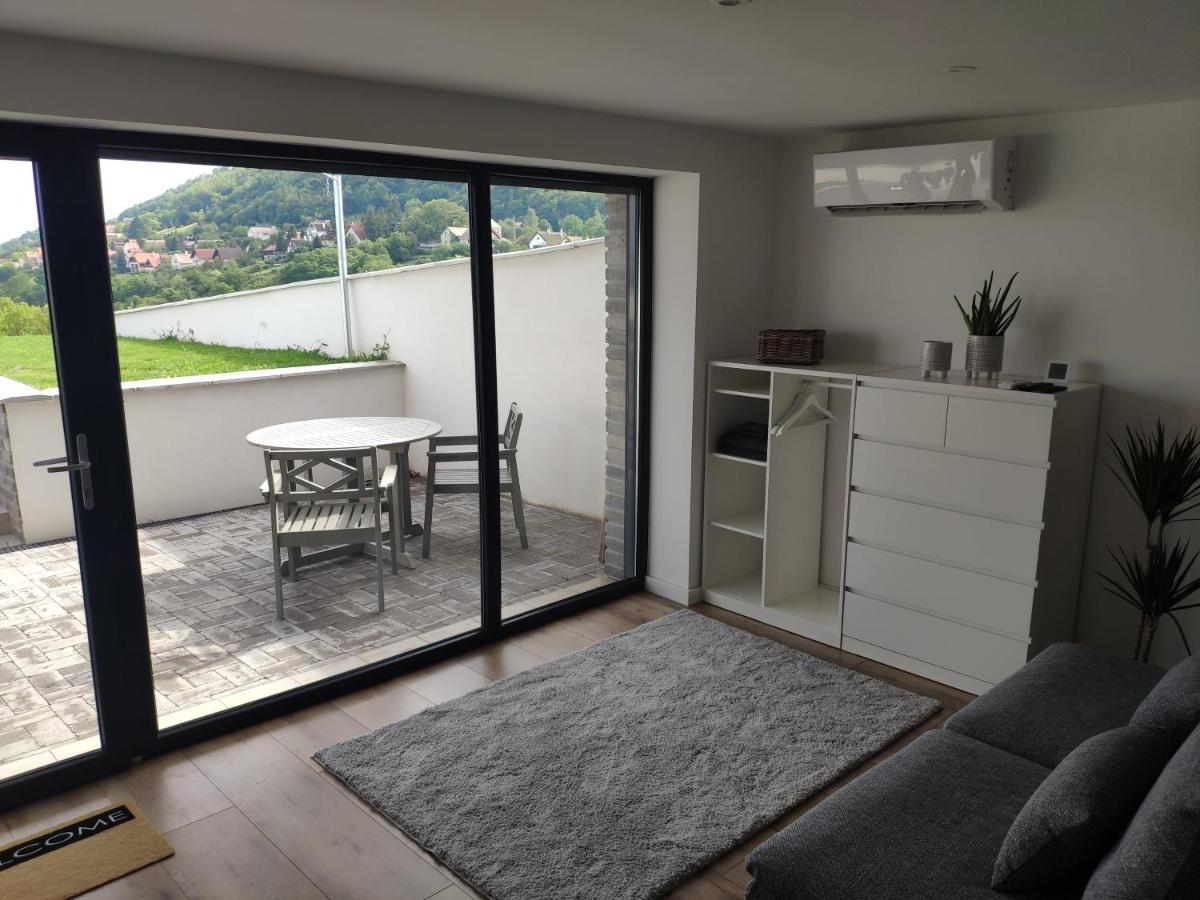 Panorama & Vino Apartman Szigliget Exteriér fotografie